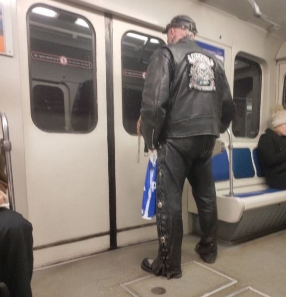 <br />
							Модники и чудаки из метро (30 фото)
<p>					
