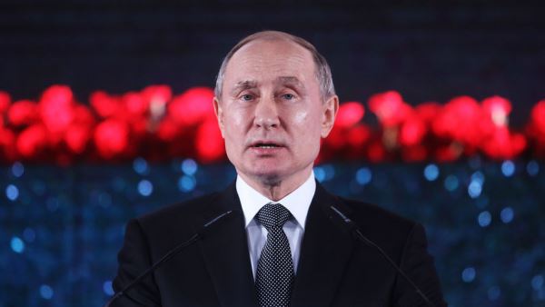 Путин назвал разгильдяйством рост числа заболевших в некоторых регионах России