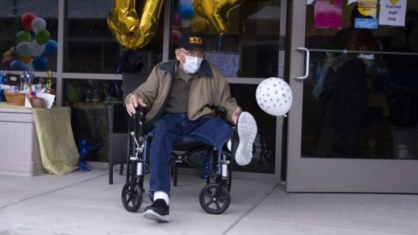 Ветеран Второй мировой победил коронавирус в день рождения