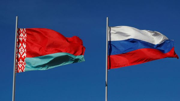 Песков заявил, что Россия помогает Белоруссии в борьбе с COVID-19