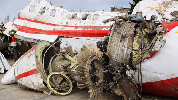 МИД Польши призывает Россию вернуть обломки Ту-154 Качиньского
